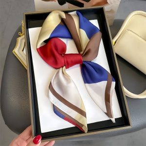 A New Women's Imitation Satin Printed Geometric 70-count Satin Square Scarf, a Fashionable and Versatile Women's Neckerchief with a Y Smooth and Soft Feel. This Thin Scarf Can Also Be Used as a Headband, Headscarf, Shawl, or Hair Accessory