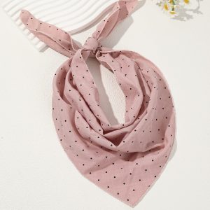 A Vintage Triangle Scarf Headband, a Fashionable, Elegant, and Versatile Hair Accessory, Perfect for Daily Wear or Vacations, a Delicate Hair Ornament for Women